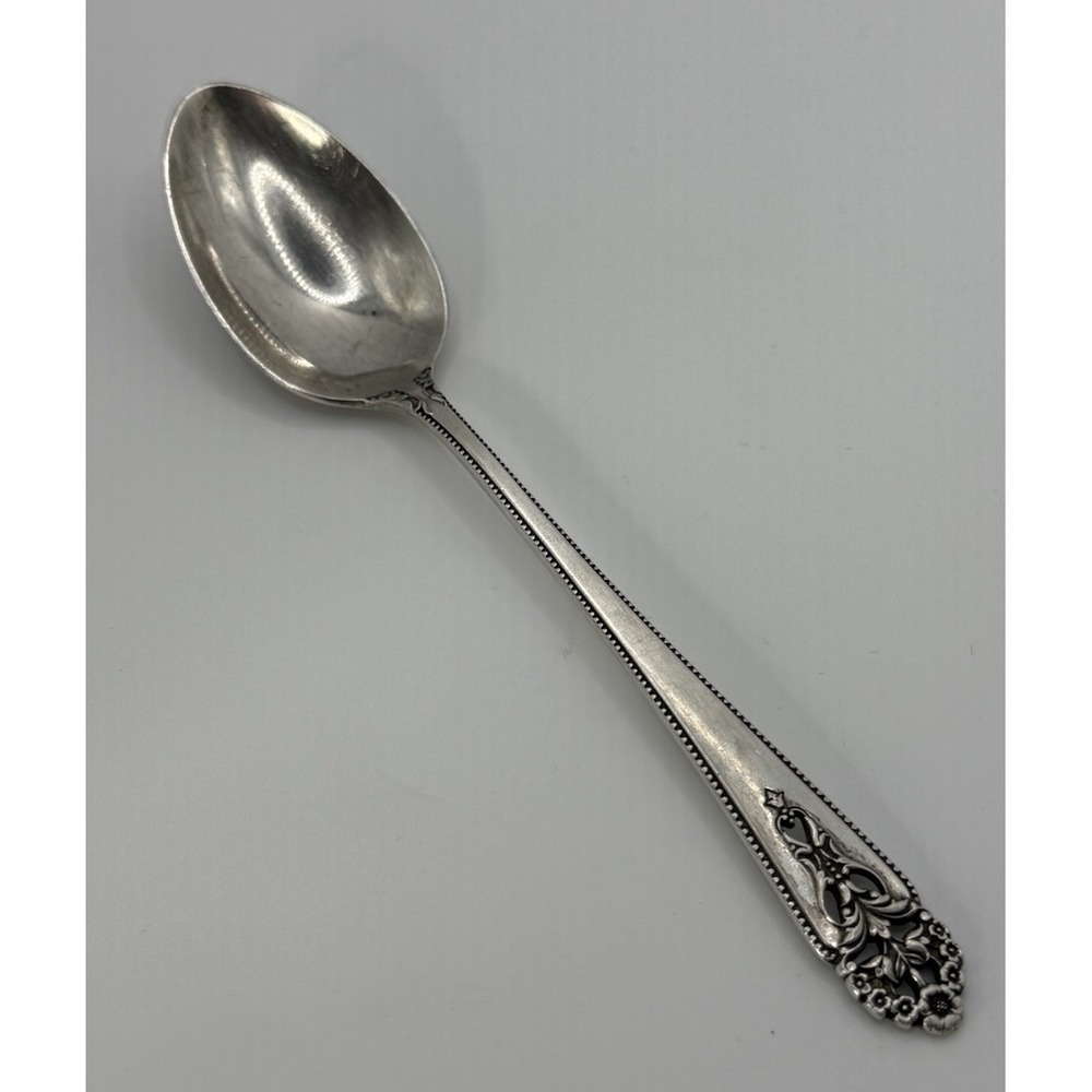 International Sterling Silver Queens Lace Teaspoon 1949 Vintage Spoon .959 ozt